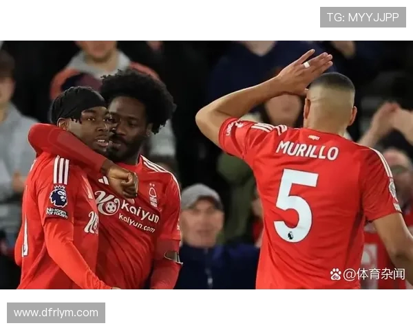 曼联争议角球战胜诺丁汉森林 曼联争议角球战胜诺丁汉森林