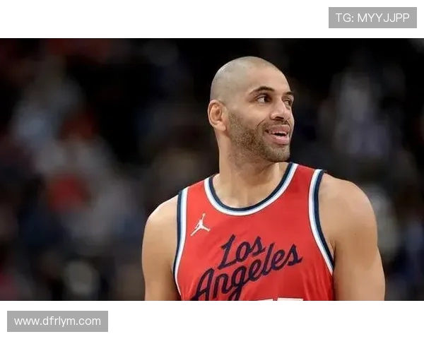 原创3000万不赚偏拿底薪？40岁保罗留守快船，这步棋藏着情怀与倔强